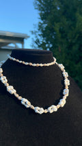 Cluster shell kiss necklace